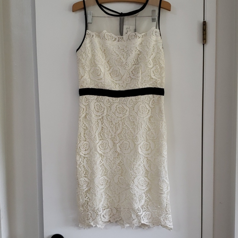 White lace dress